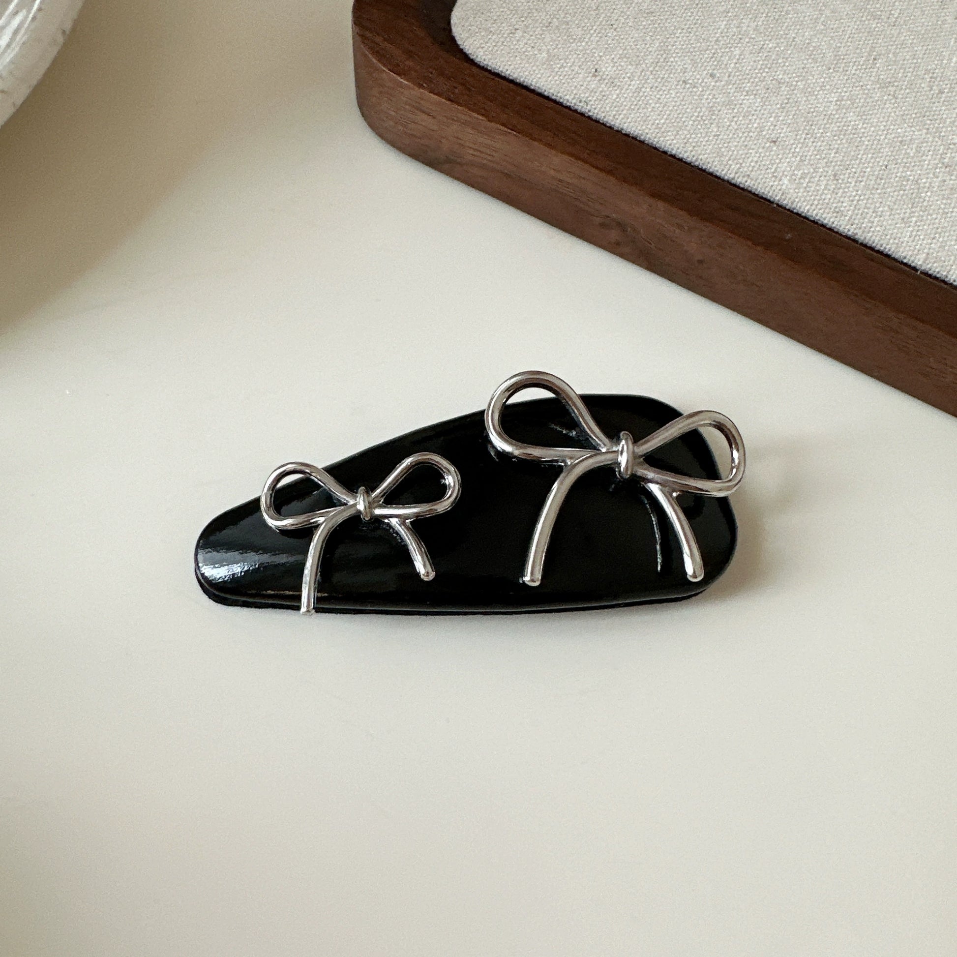 Mirielle Bow Hair Clip - Black [NOUBLL3K]