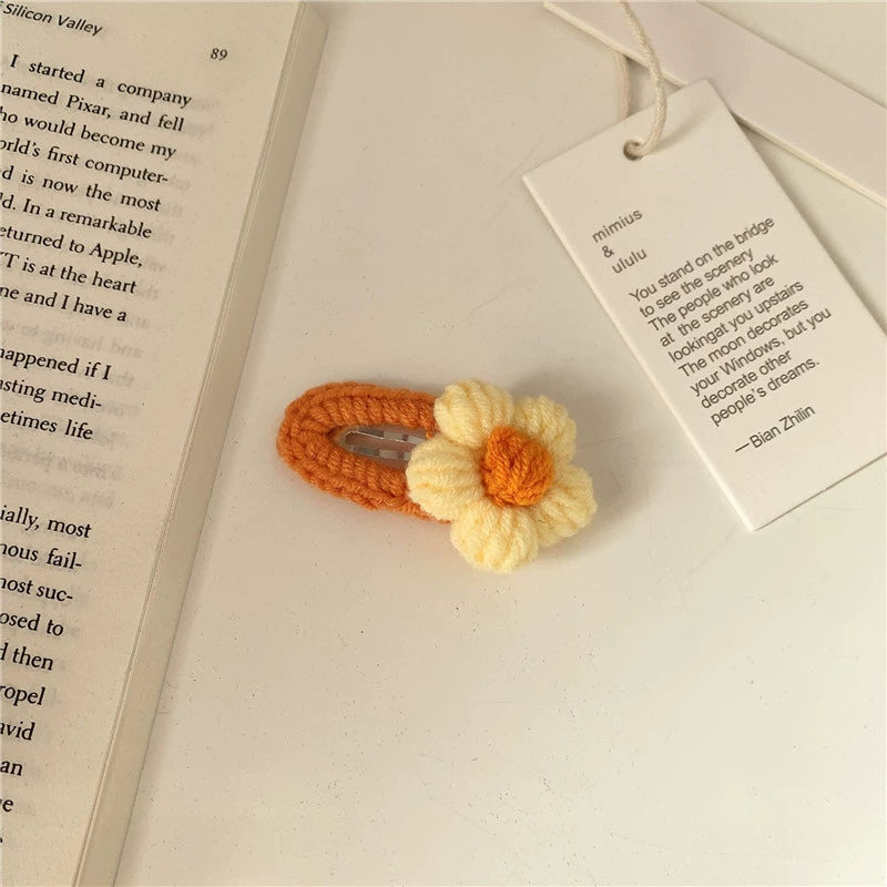 Nyah Petite Floral Hair Clip - Yellow [OVYZIS85]