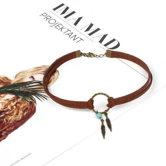 Magali Leaf Pendant Choker - Dark Brown