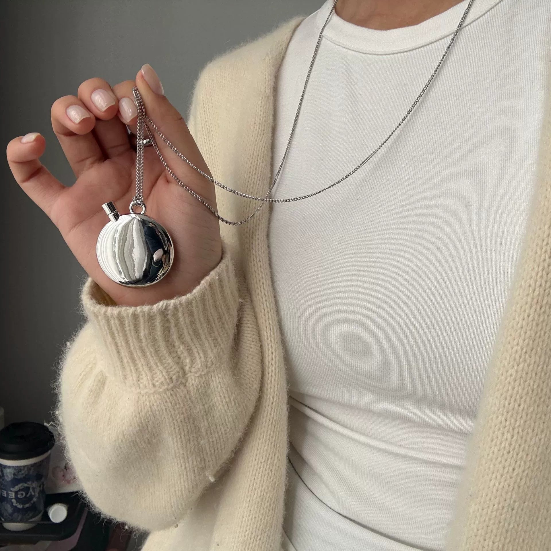 Jewels Scent Bottle Pendant Necklace - Silver Perfume Bottle Titanium Steel Chain Necklace [42GYLBKS]