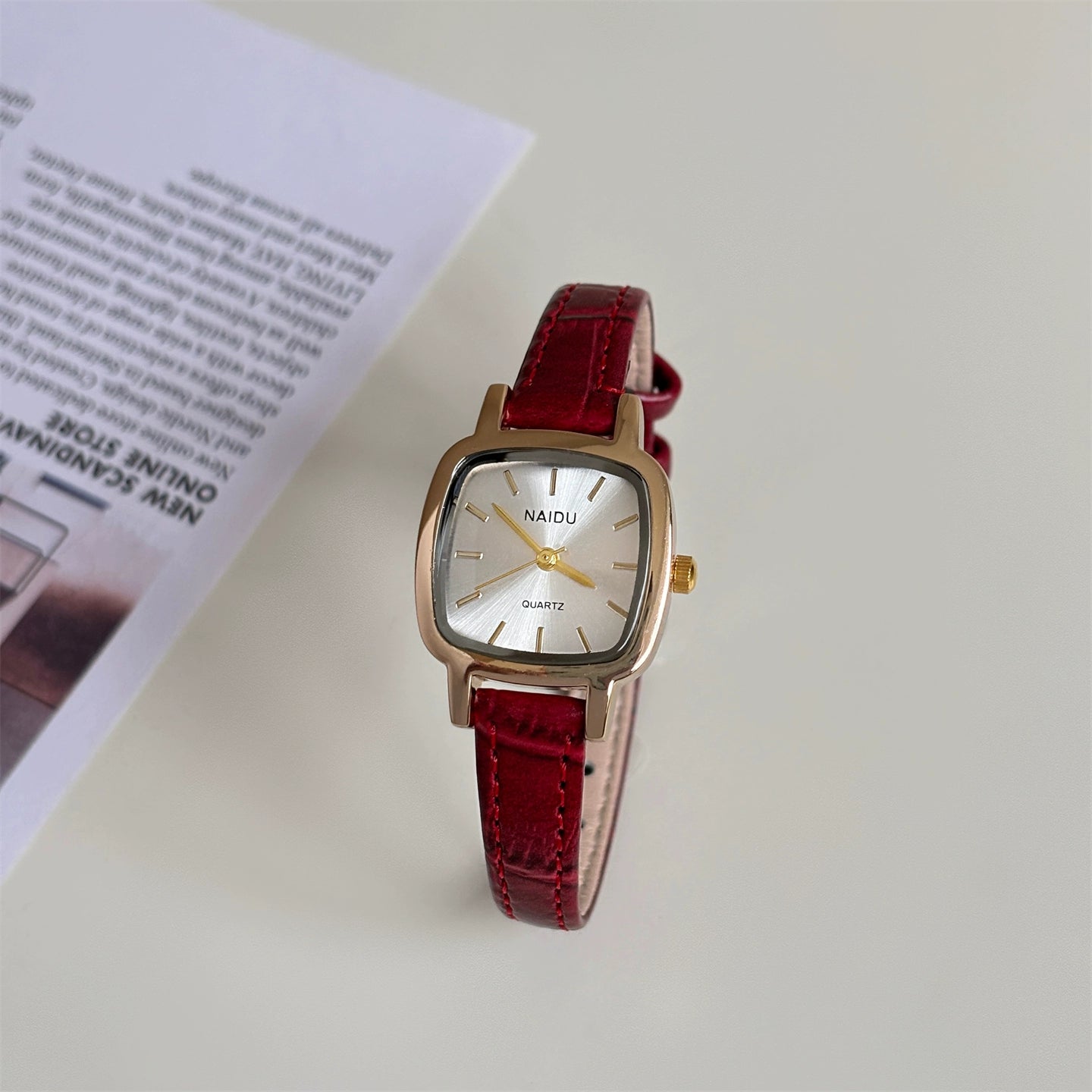 Carly Retro Mesh Watch - Red Band Gold Frame White Dial [DZ128W87]