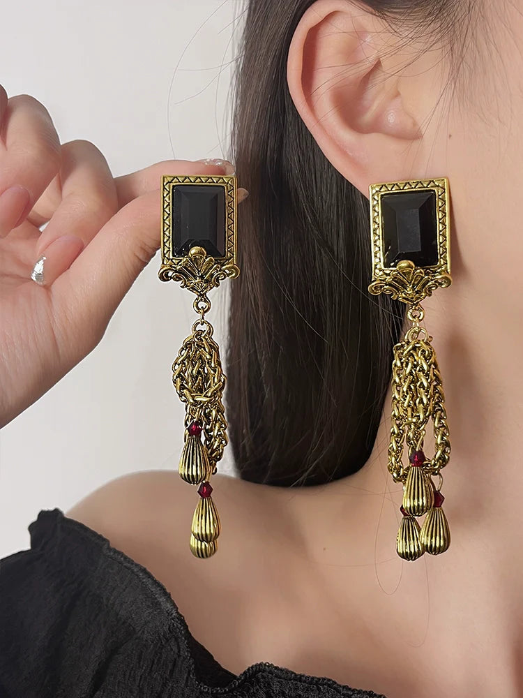 Eliza Vintage Tassel Drop Earrings - Retro Earrings Pair