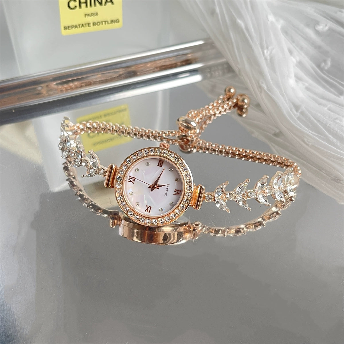 Kynnedi Exquisite Bracelet Watch - Rose Gold [F55WPRUM]