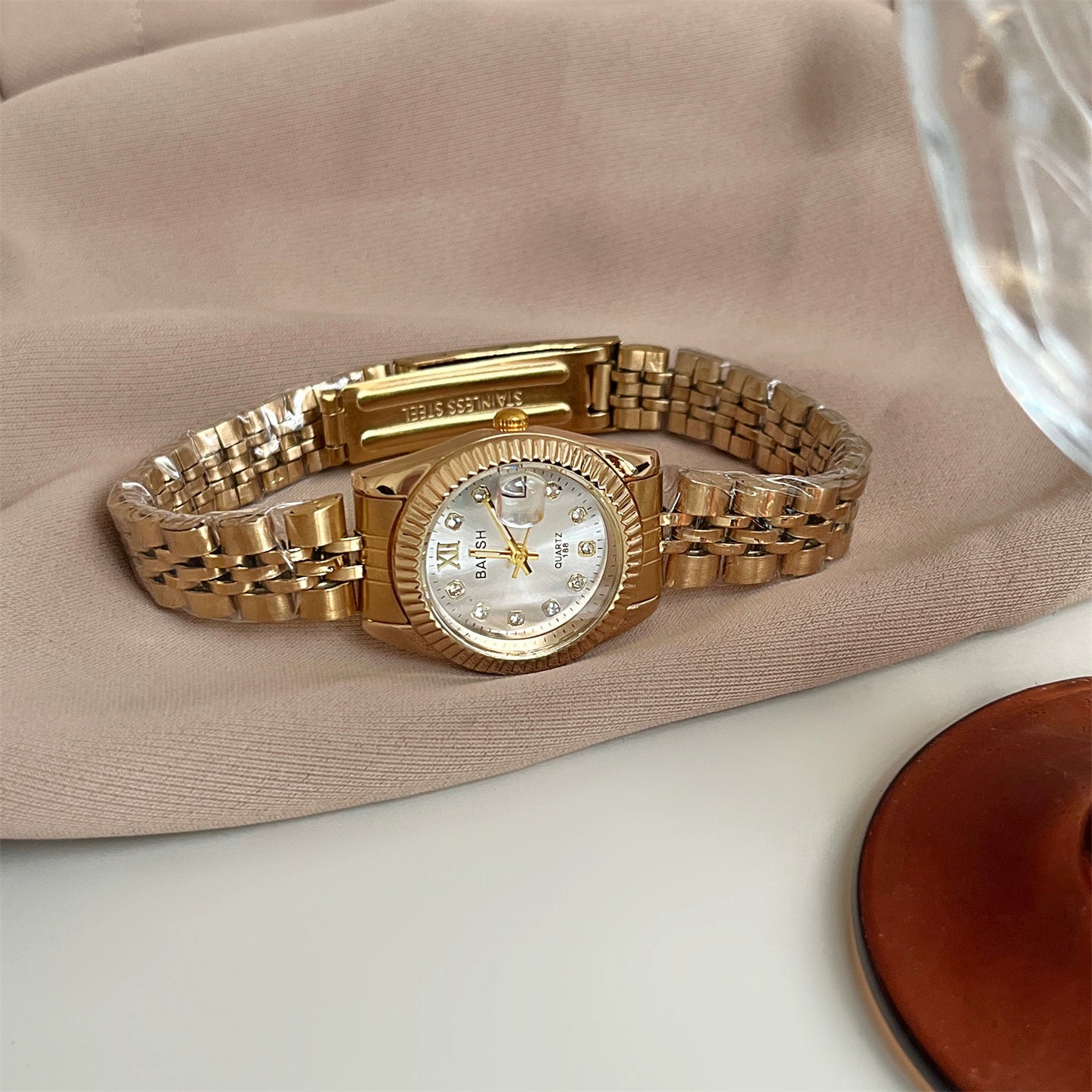 Mariyah Classic Calendar Watch - Gold Band White Dial (Diamond) [Y076LGXG]