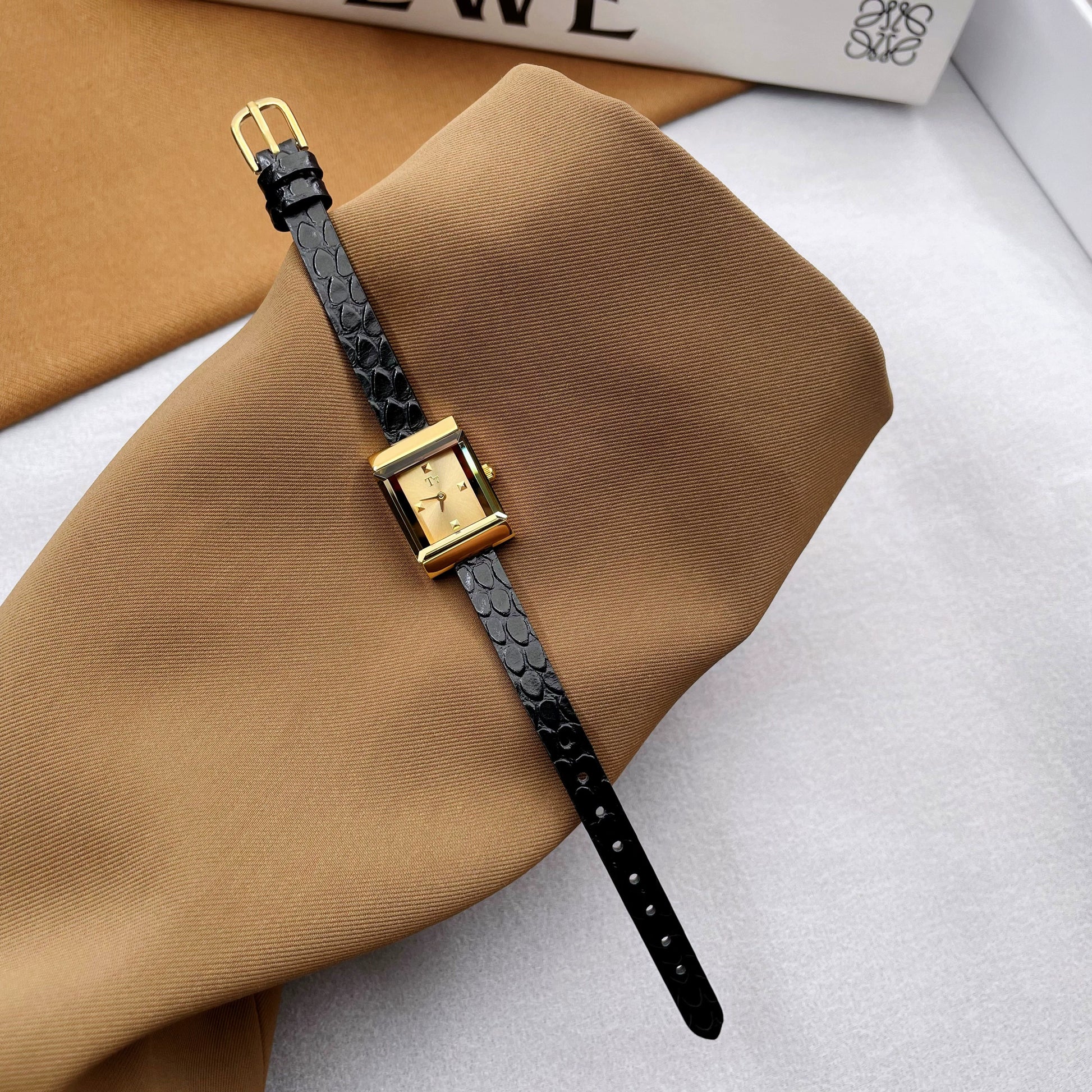 Caila Minimalist Rectangle Watch - Black