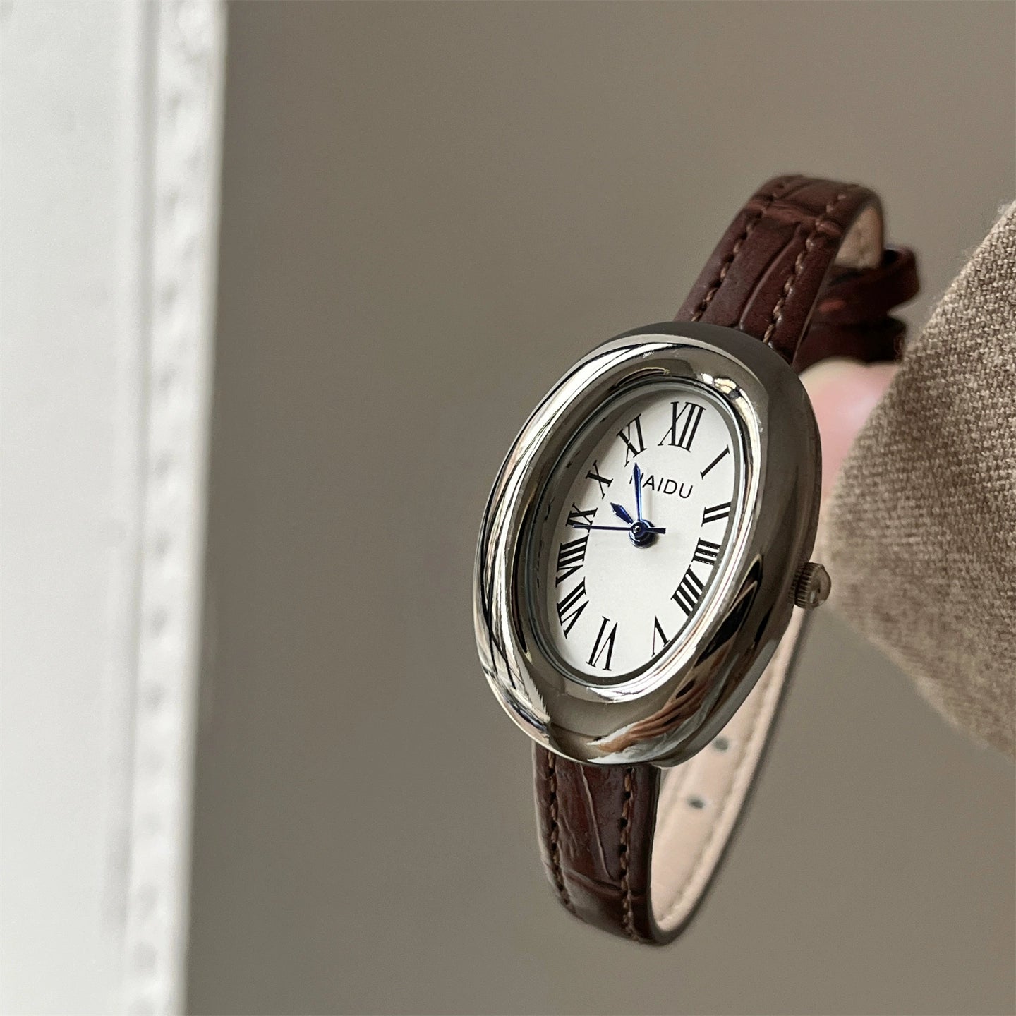 Elyzabeth Oval Retro Watch - Coffee Leather Silver Frame White Dial Full Roman [UC9TL0ZU]