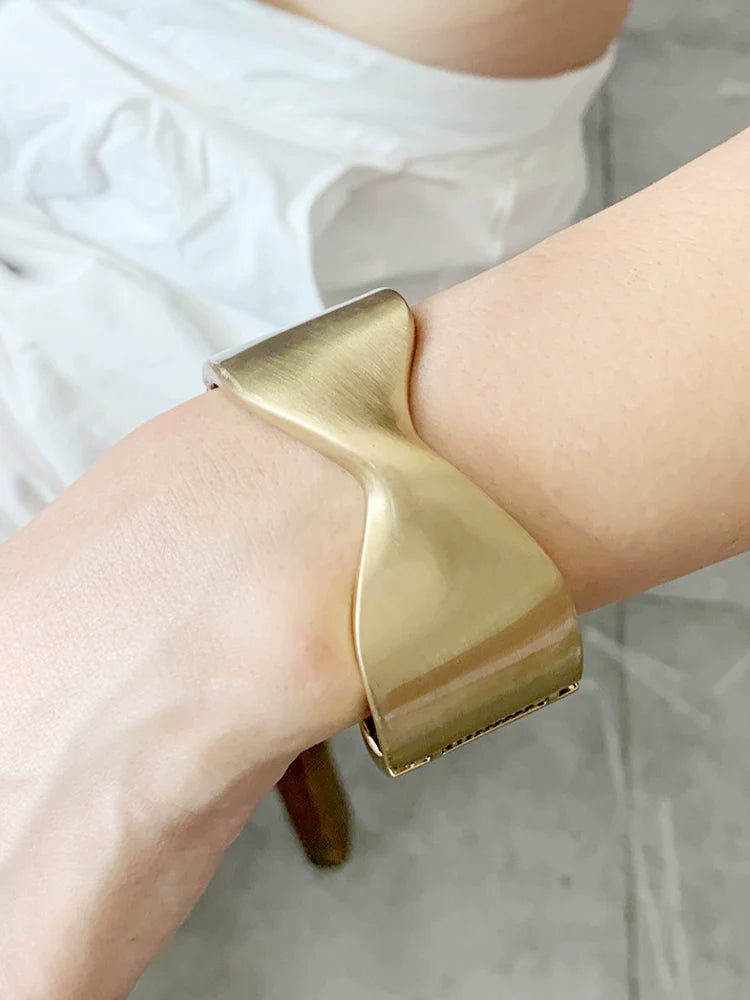 Skylyn Mobius Arm Cuff - Gold Matte Bracelet