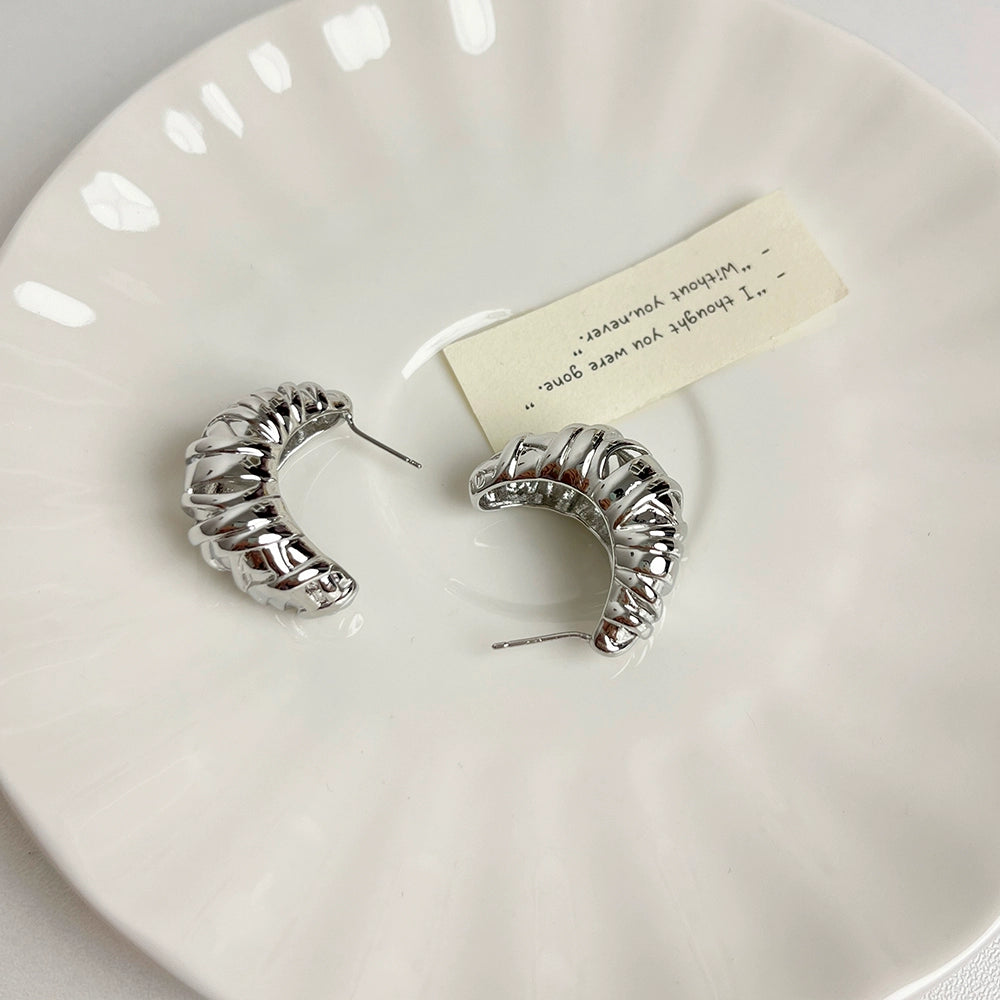 Rylann Sculptural Croissant Earrings - Silver Earrings [M6KQGC5S]