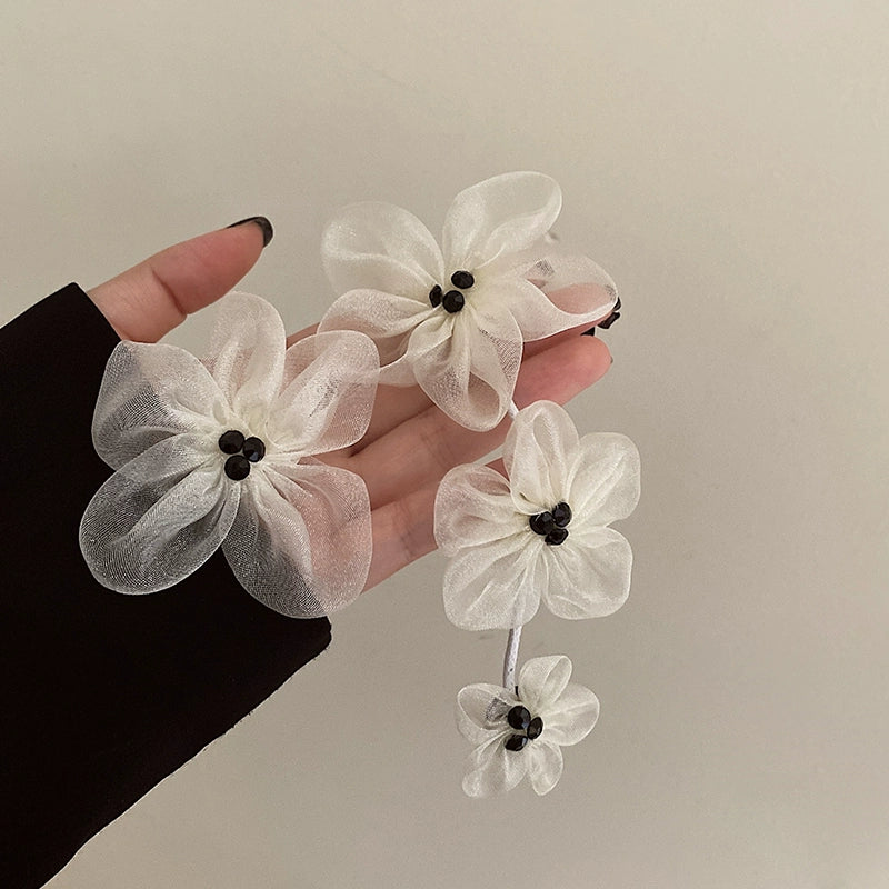 Skye Monet Bloom Statement Earrings - Exaggerated Off-White Floral [PA5QYTUZ]