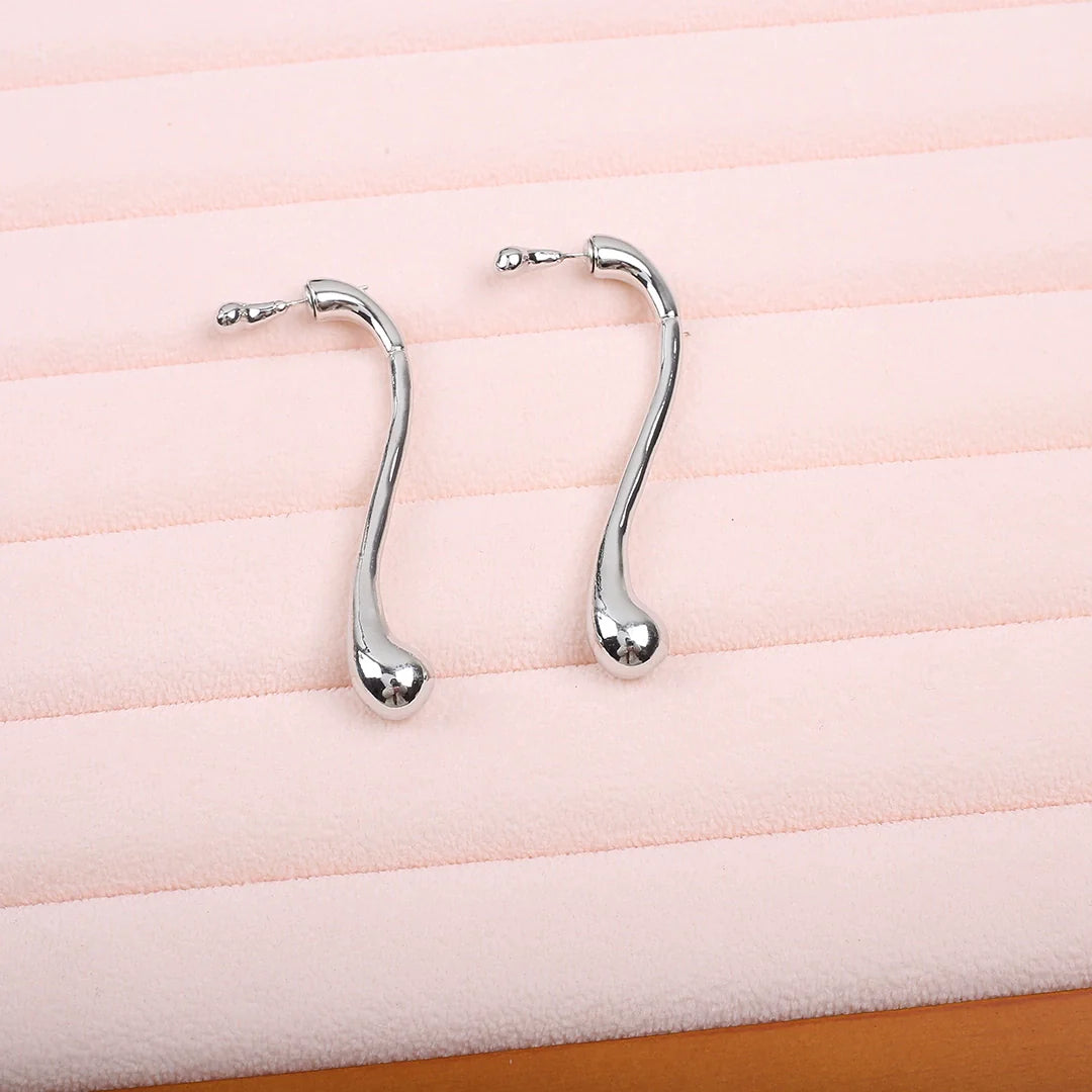 Arianni Sculpted Drop Earrings - Twisted Silver