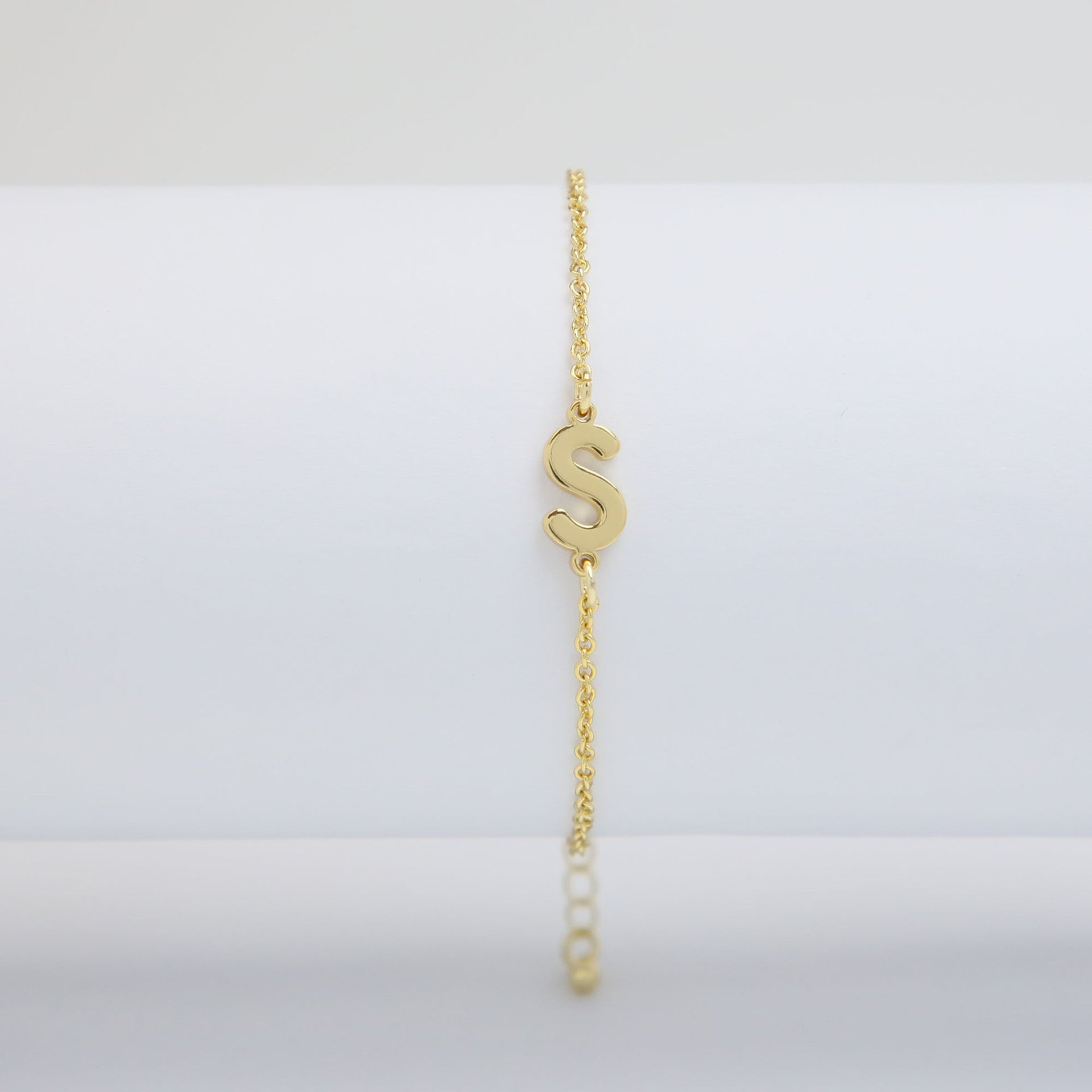 Janiah Dainty Initial Bracelet - S [2QAMVQWU]