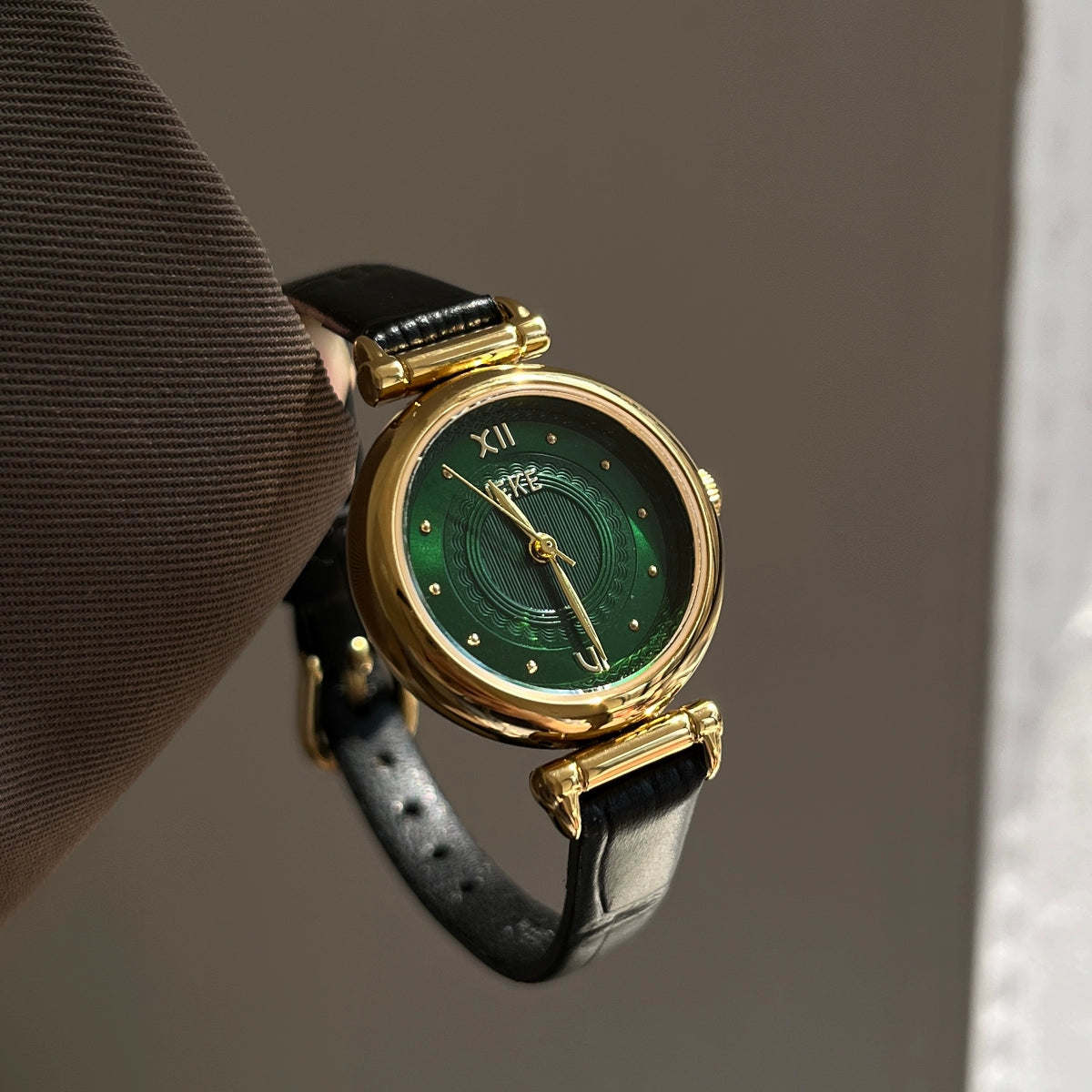 Sullivan Vintage Slim Watch - Black Strap, Gold Frame, Green Dial [CUL4Z2HB]