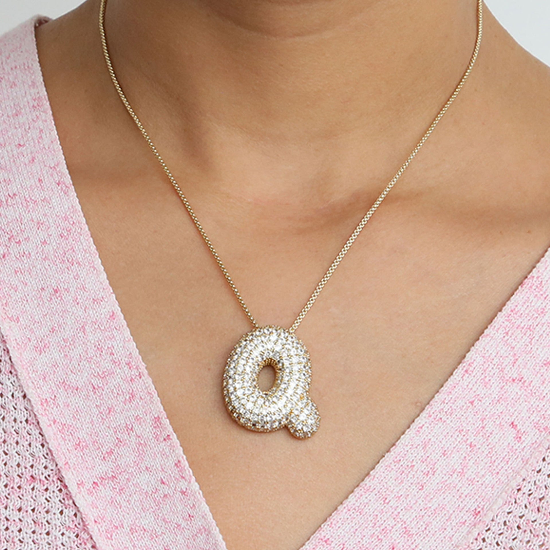 Laiba Bubble Initial Necklace - Q [HENXIYR9]
