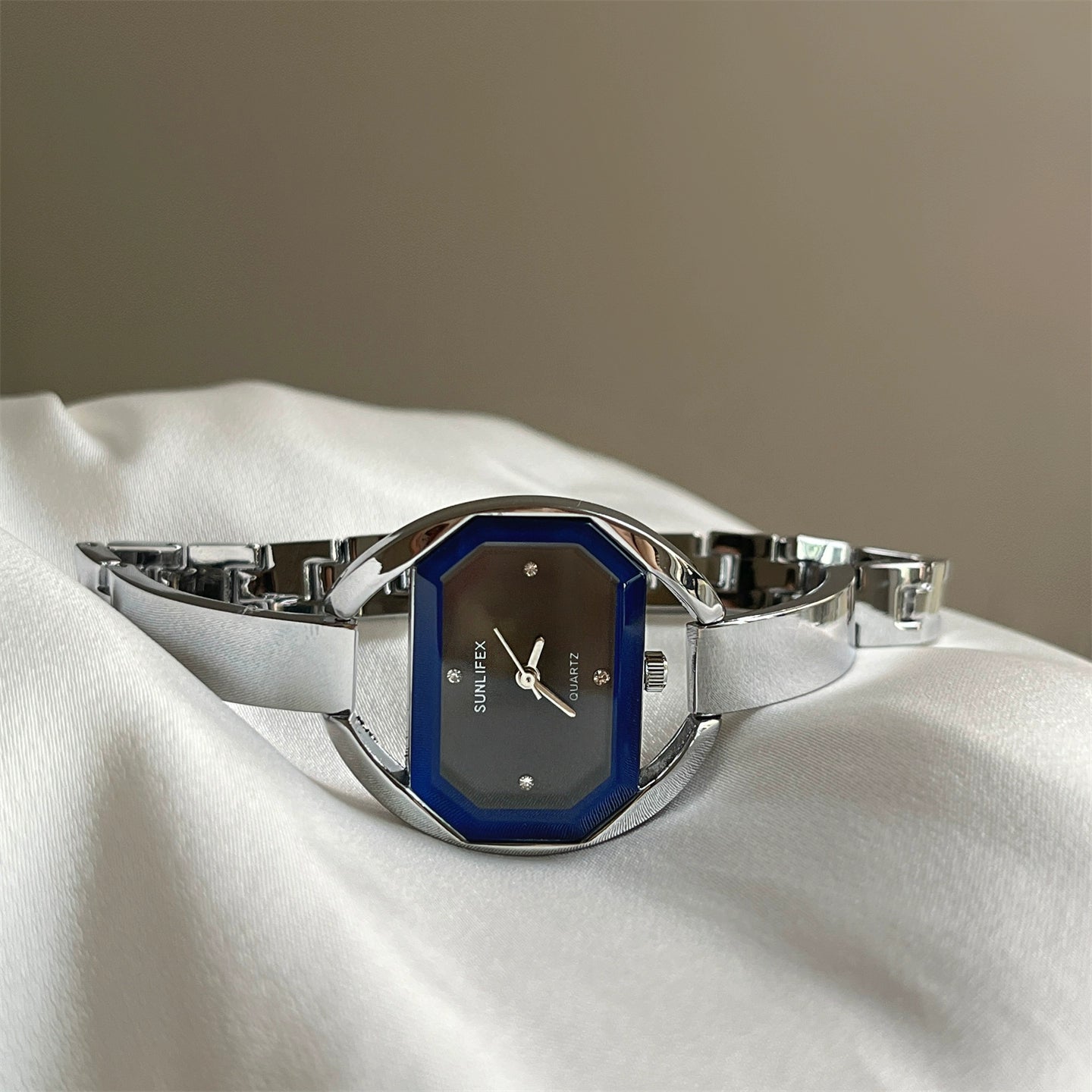 Kassia Mid-Century Mesh Watch - Silver Band Blue Face [RH4T0LZJ]