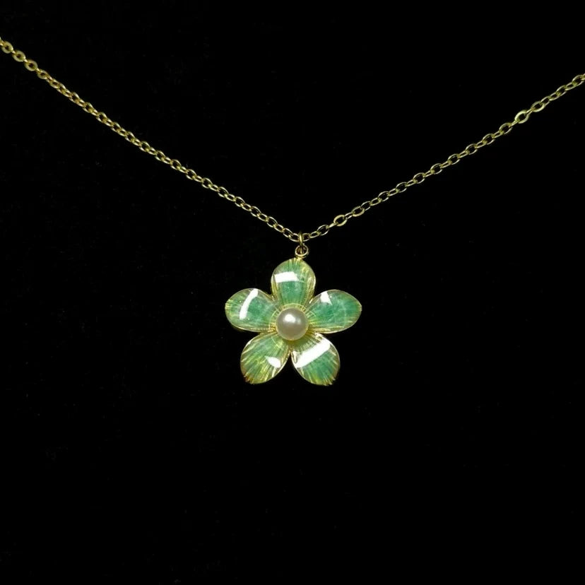 Sofi Pearl Blossom Necklace - Green