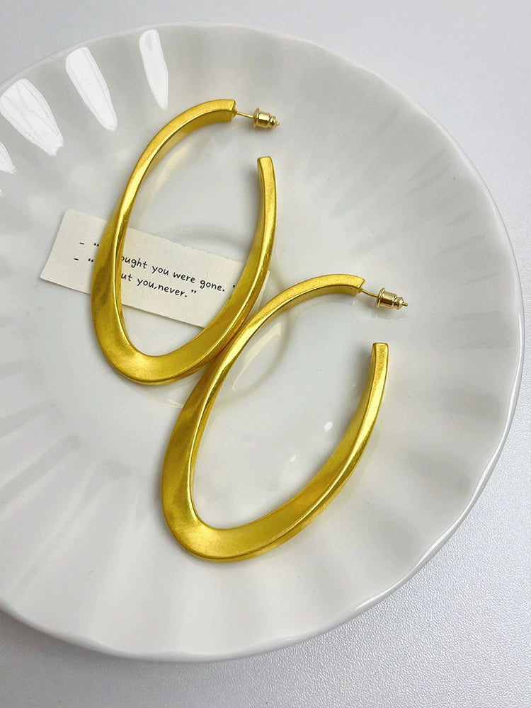 Abigael Sculptural Metal Earrings - Gold Pair of Earrings [O45XCLB7]