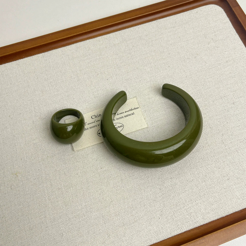 Baleigh Resin Statement Jewelry - Green Bracelet [V39ZW9D4]