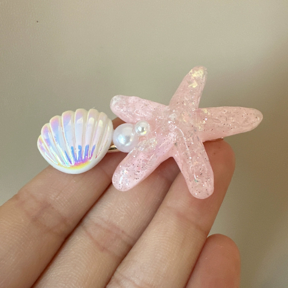 Oaklyn Iridescent Starfish Hair Clip - Pink Shell Starfish Clip [RDDL2HQJ]