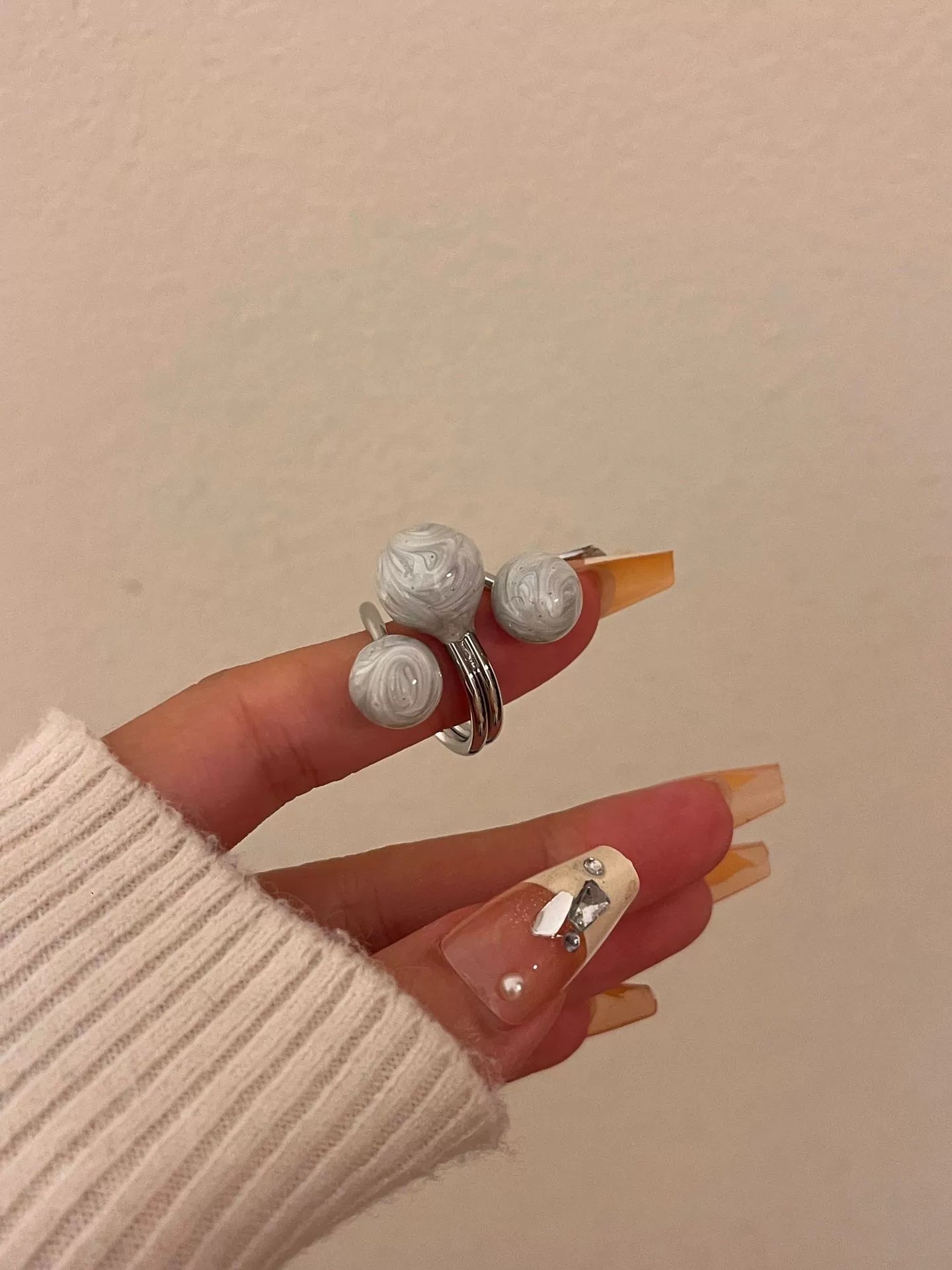 Honey Glazed Drop Ring - White [T86Y0AVQ]