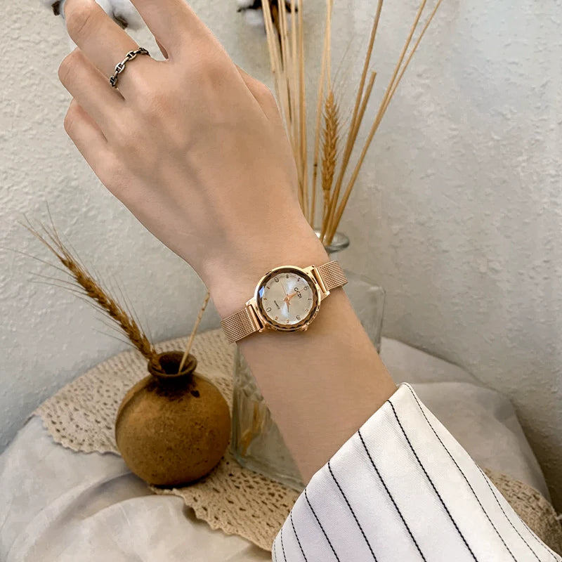 Zelena Elegant Compact Watch - Light Luxury Gold