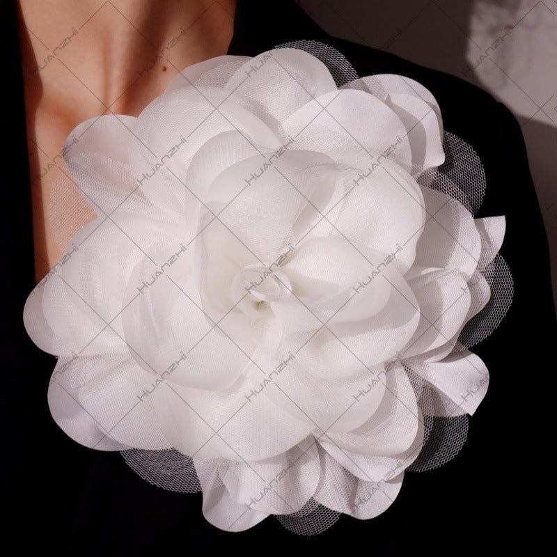 Kameron Oversized Flower Brooch - Color Option F [9T702XKG]