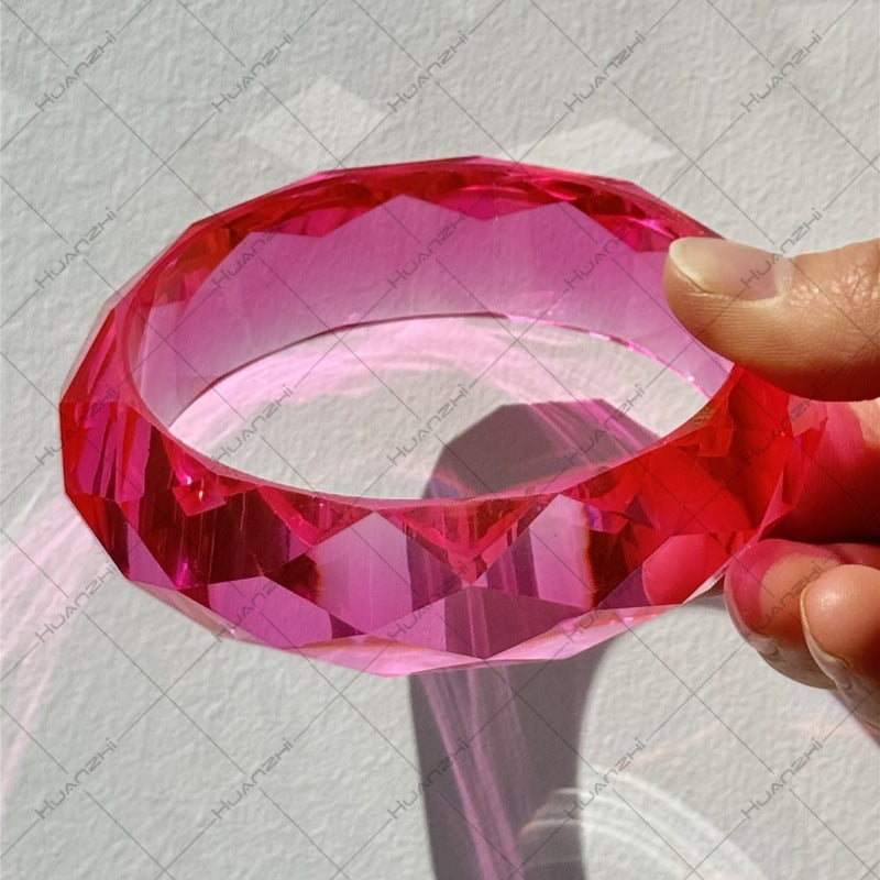 Aiza Exaggerated Facet Bangle - D [RDTI5VJ4]