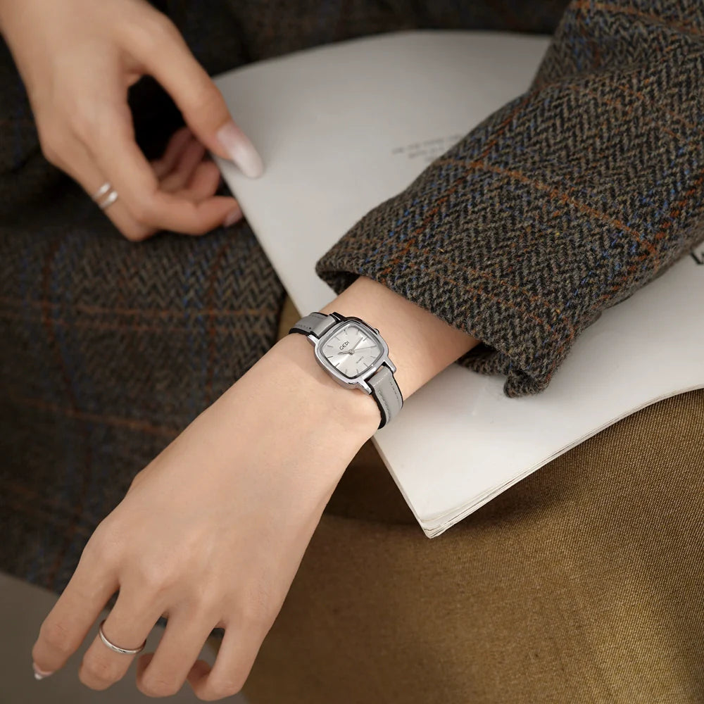 Alia Vintage Square Watch - Silver Moon White