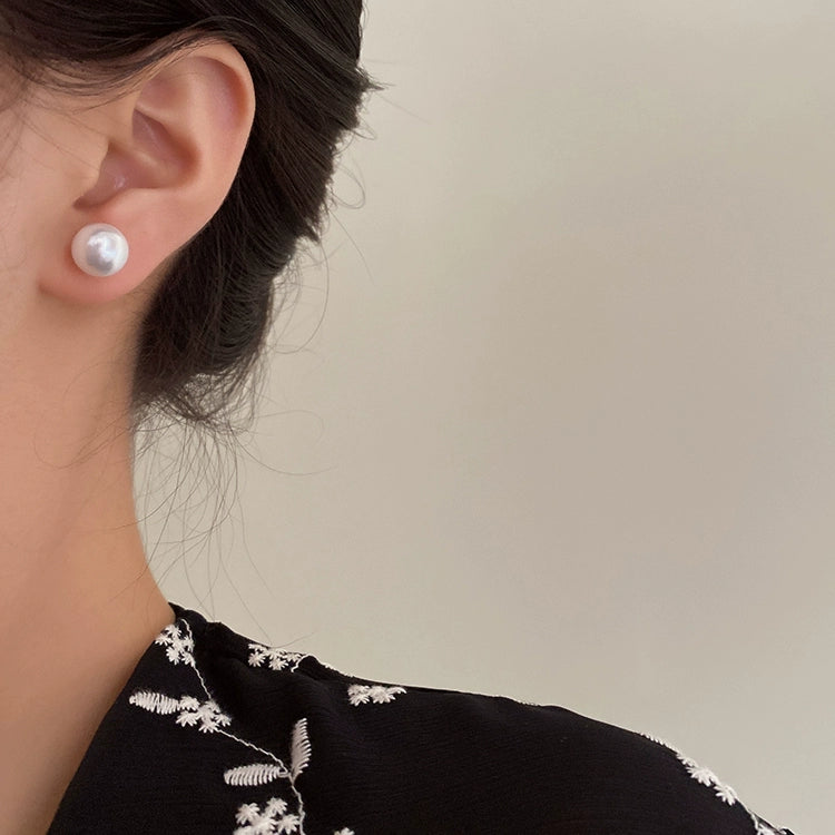 Rosey Pearl Stud Earrings - White 10mm [OZQPQTD1]