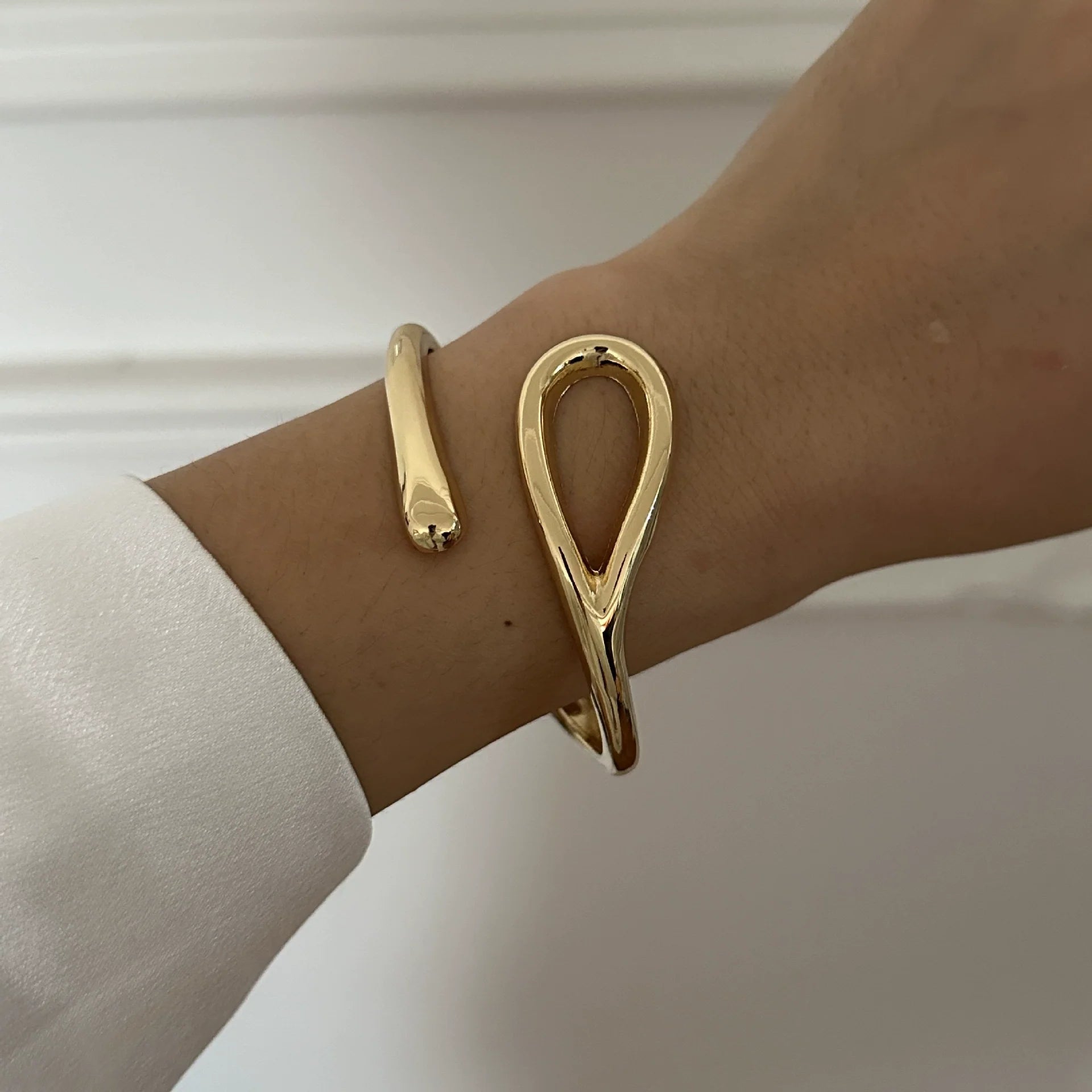 Shakira Sculptural Metal Cuff - Irregular