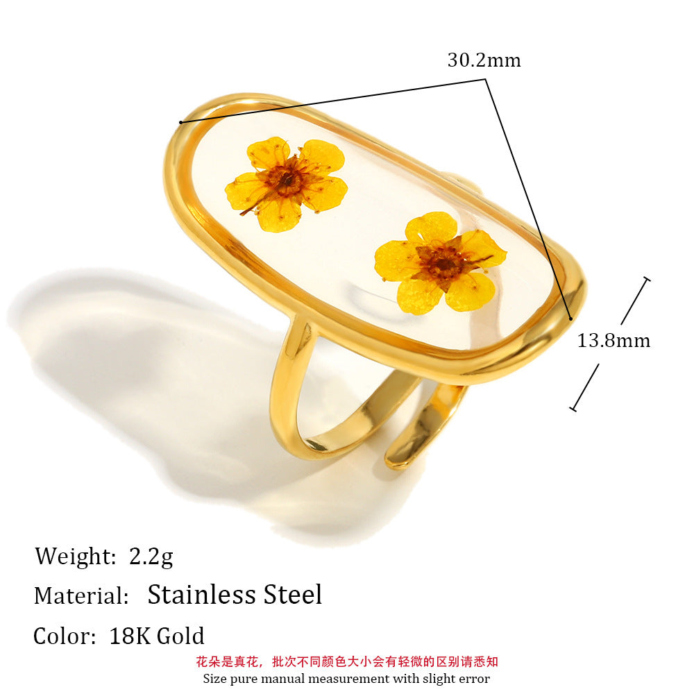 Eniola Vintage Gold Flower Ring - Dried Flower Acrylic Ring - Gold [RJPXPX2Q]