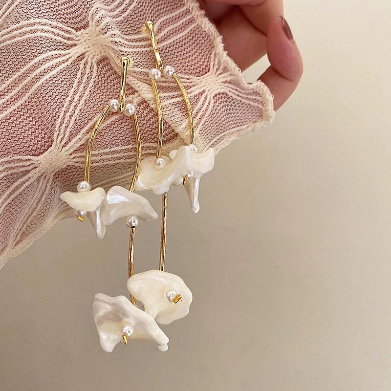 Catalyna Iridescent Shell Drop Earrings - Shell White Silver Post [82WJUPKL]