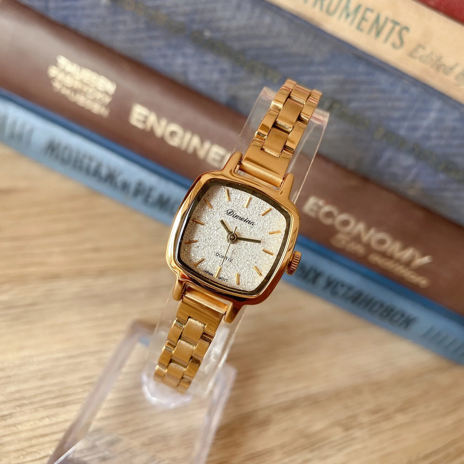 Yatziry Vintage Gold Tone Watch - Yellow with Gold Starry Dial