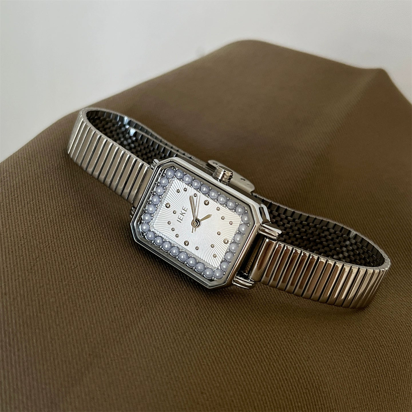 Quinley Pearl Square Watch - Silver Metal Mesh Strap with Silver Case & White Dial [2FY6QD2U]