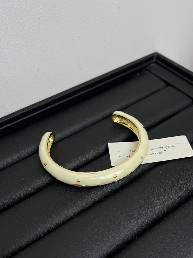 Kameron Contrast Enamel Cuff - White [A2AQLL1T]