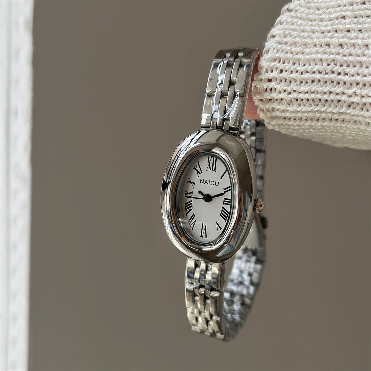 Maribella Elegant Oval Wristwatch - Silver [TKW8ATEG]