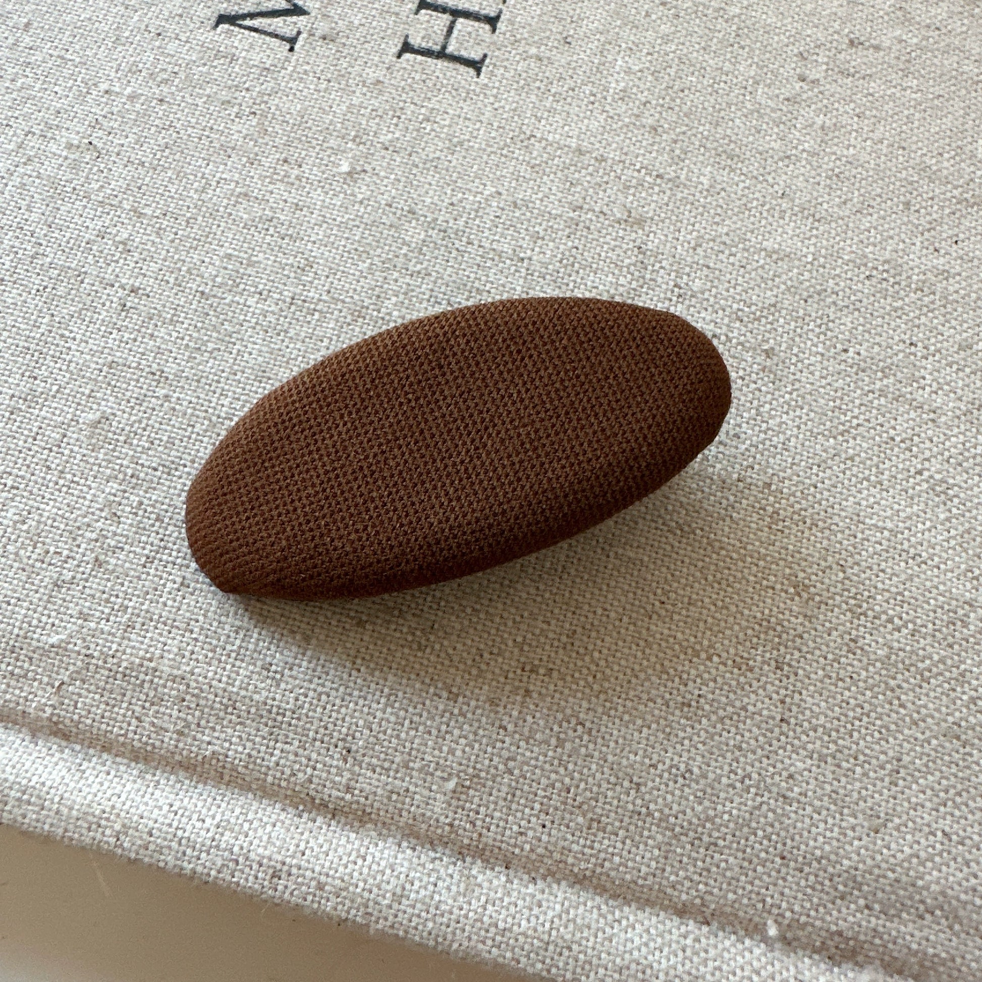 Yelitza Minimalist Fabric Hair Clip - Coffee Oval (Single) [ZI6YVQYN]