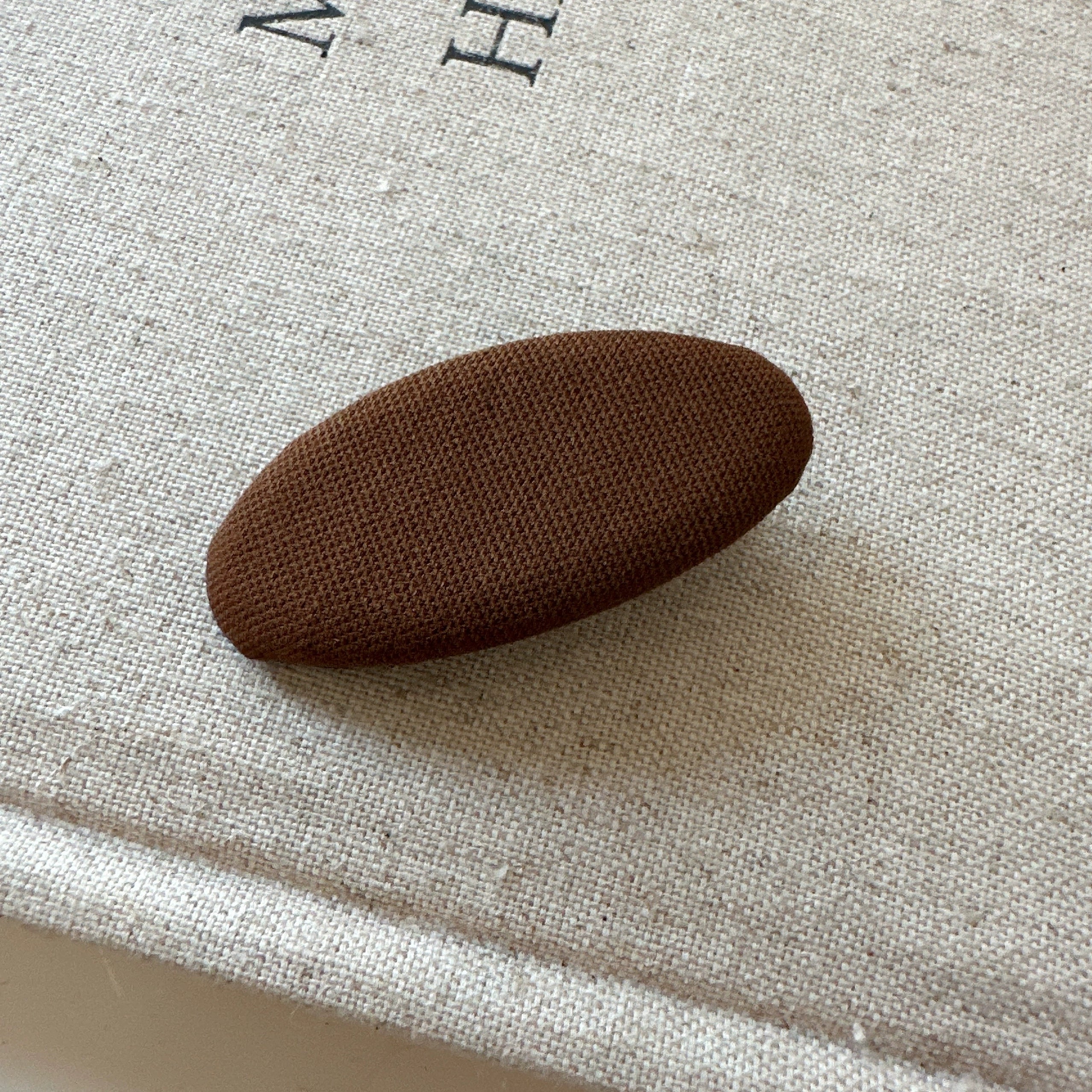 Yelitza Minimalist Fabric Hair Clip - Coffee Oval (Single) [ZI6YVQYN]
