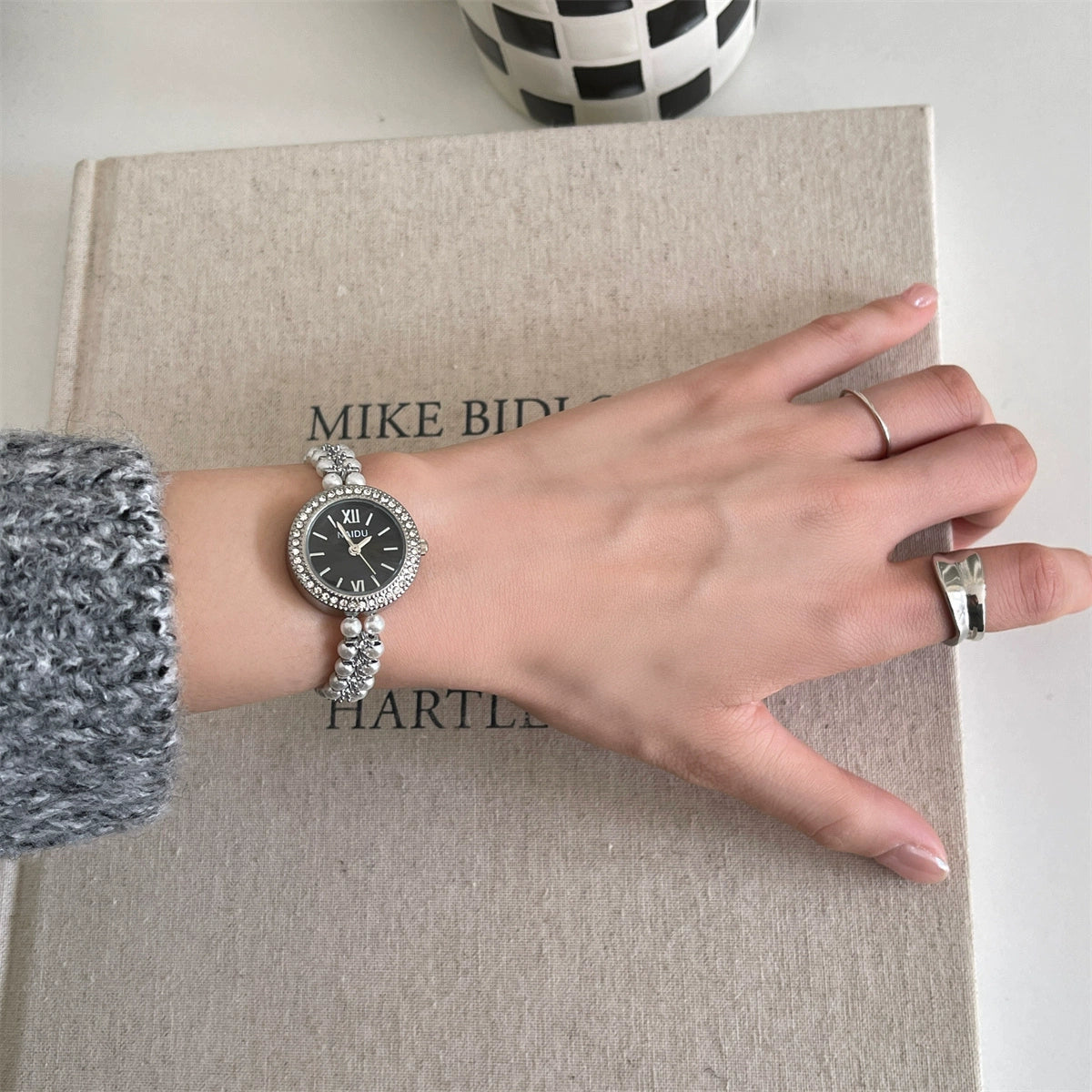 Beckett Starry Pearl Watch - Silver Band Black Dial [W27GR1BN]