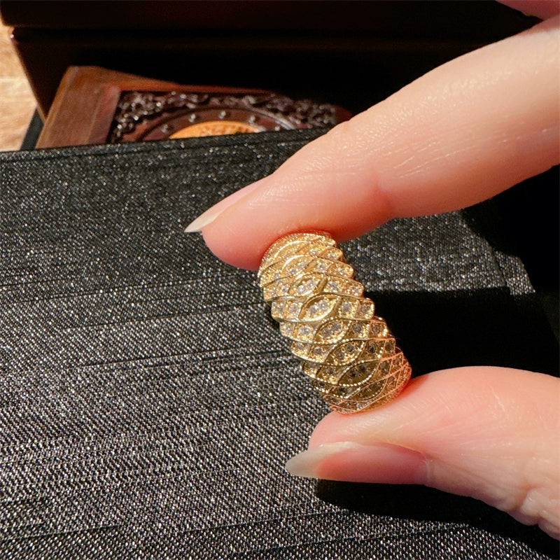 Athziri Gold Ripple Ring - Style Two [O9TMXG18]