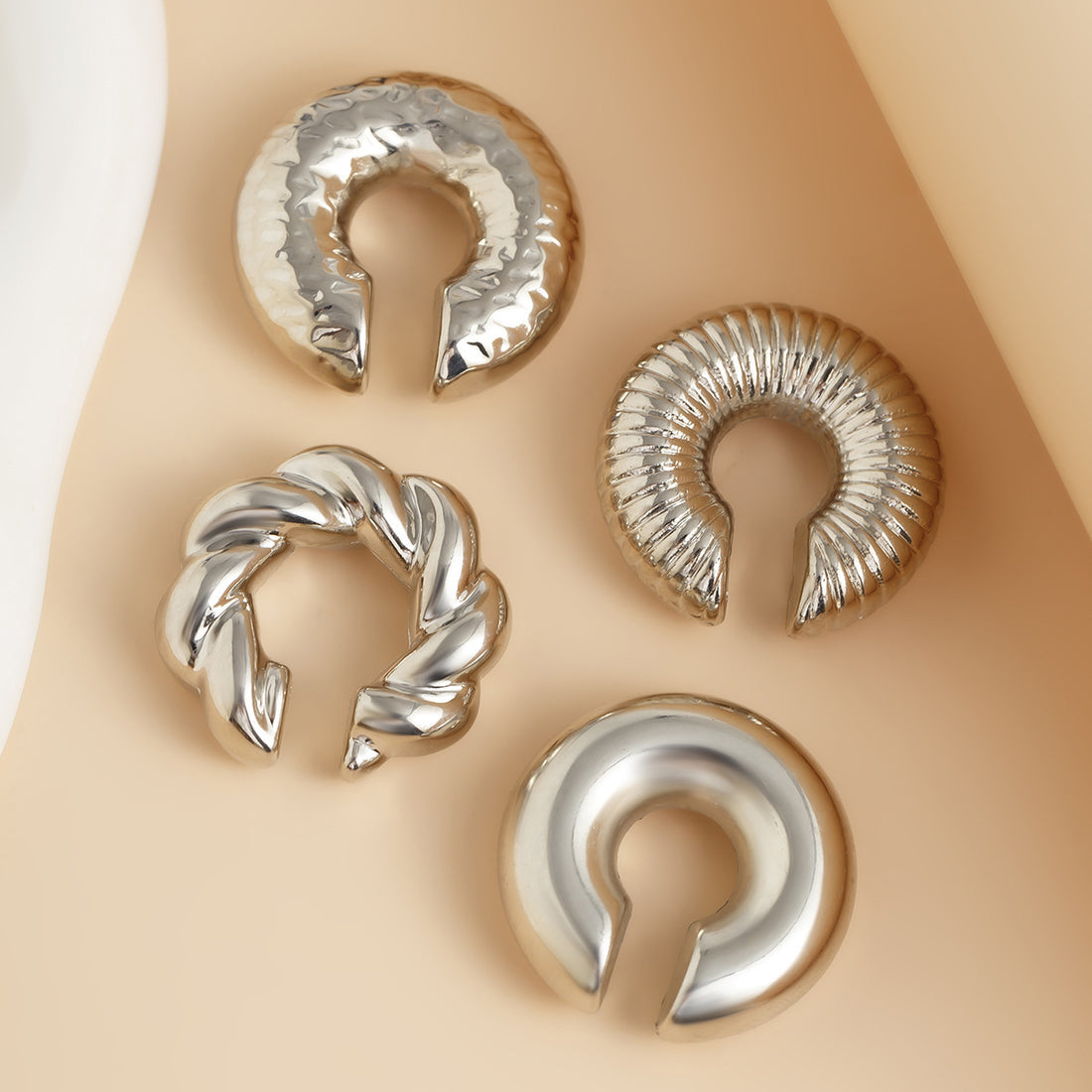 Chrissy Waterdrop Ear Clip Set - Gold [C7QQBBMM]