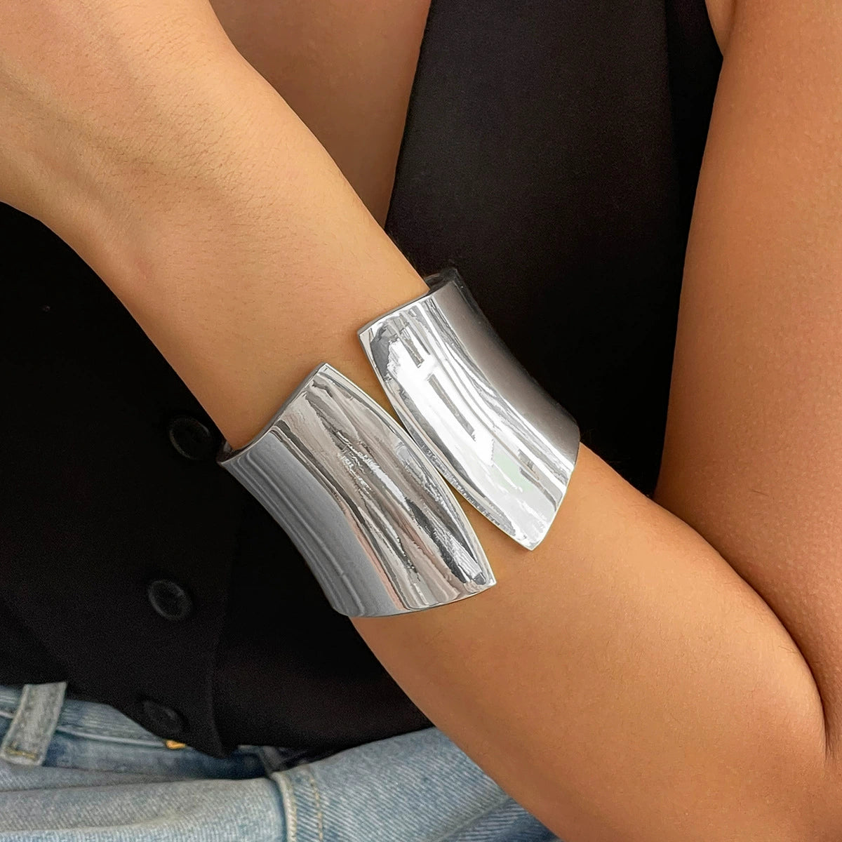 Lilyth Sculpted Cuff Bracelet - Silver-Tone (Design 03) [D418F127]