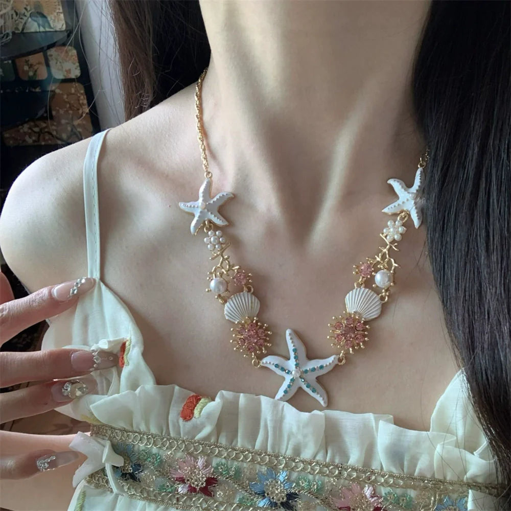 Tyanna Starfish Shell Necklace - White