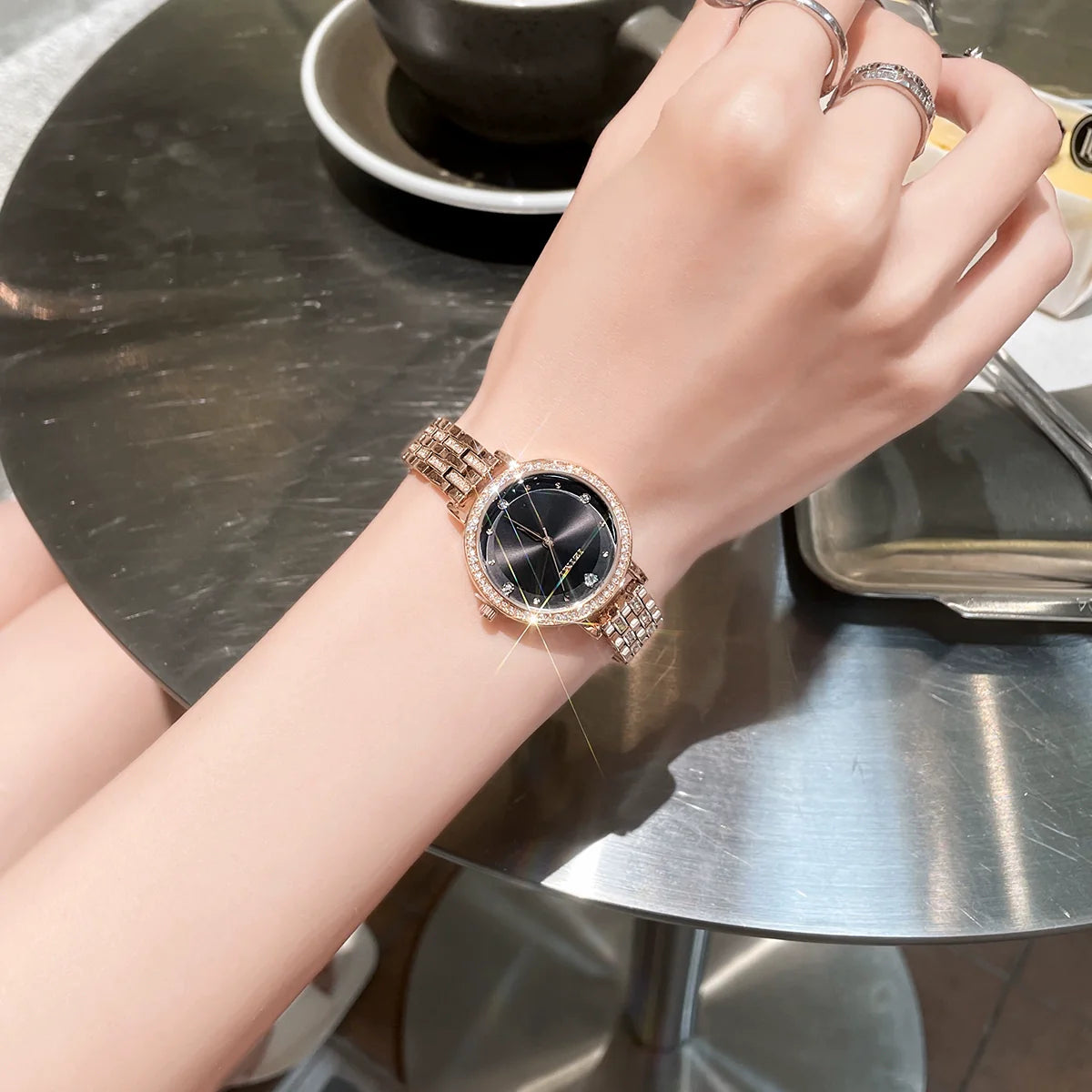 Eliany Elegant Starburst Watch - Black