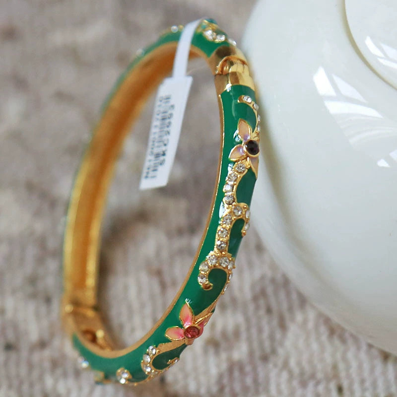 Irelyn Enamel Bangle Bracelet - Green [M3JM8JGI]