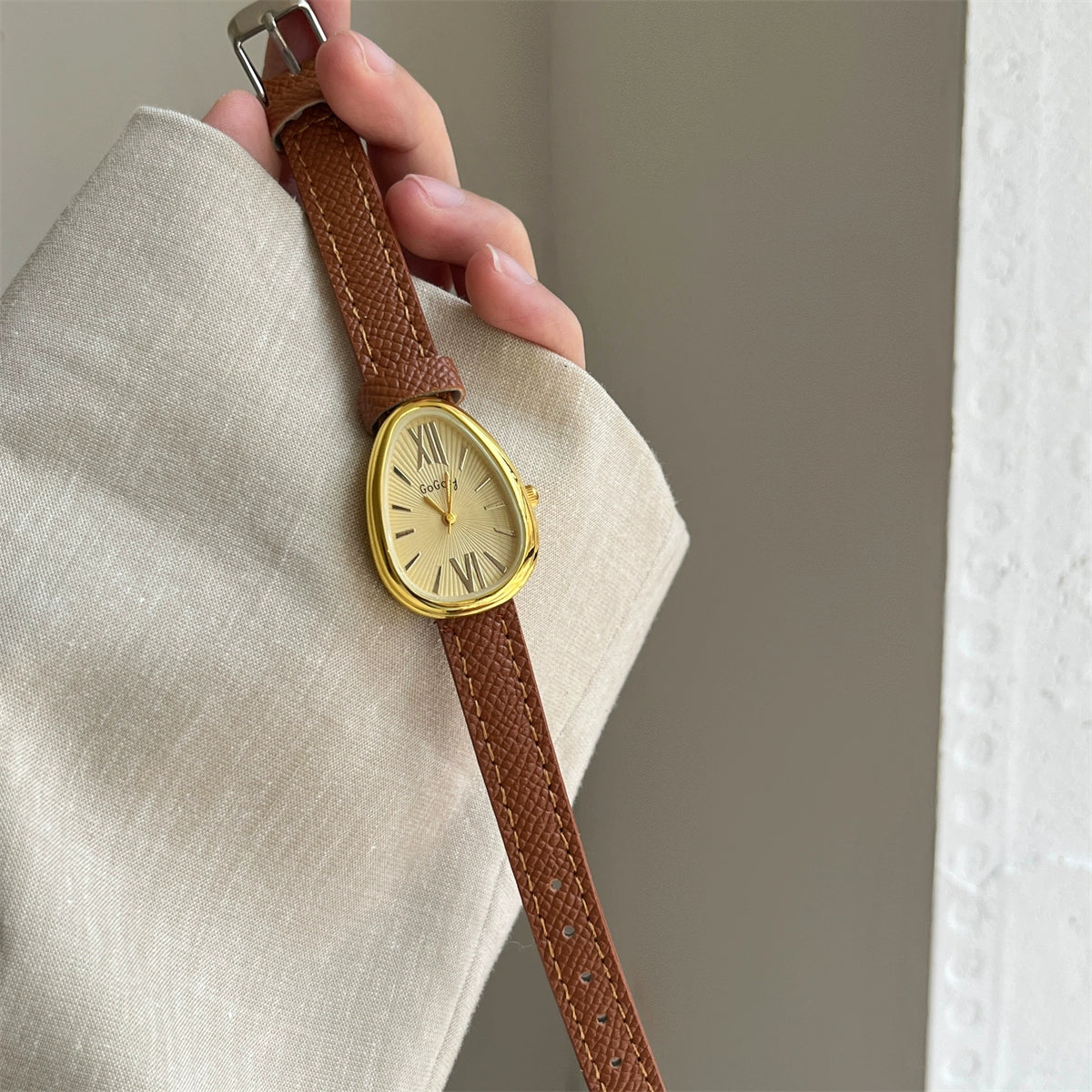 Kenadie Vintage Snake Head Watch - Brown Leather Strap, Gold Face [NH0GFMVA]