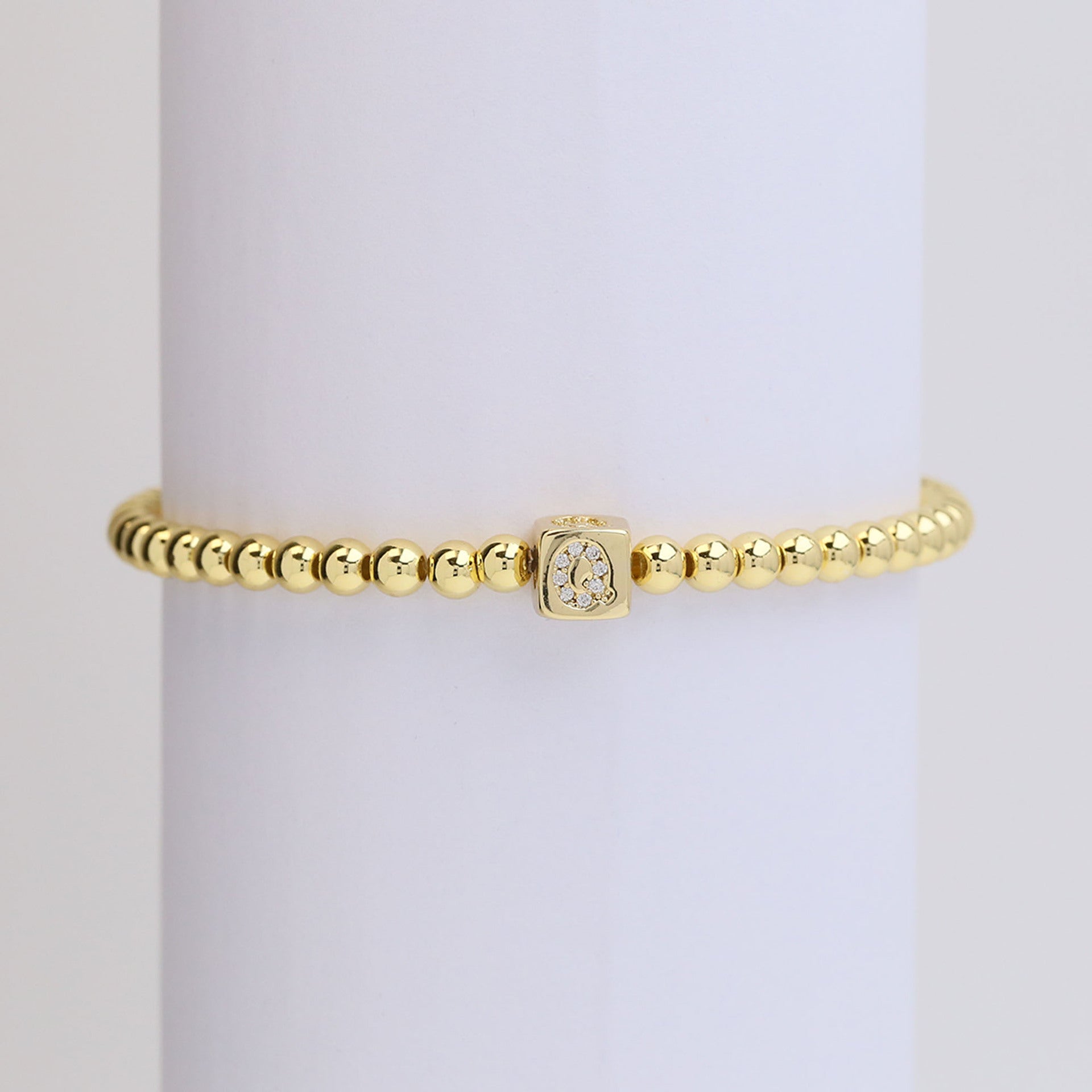 Layana Initial Cube Bracelet - Q [UQ8F1RAZ]