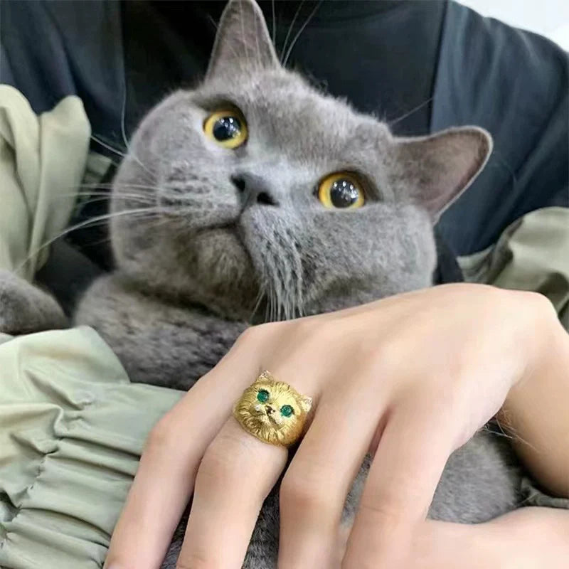 Savina Vintage Emerald Cat Ring - Gold One Size