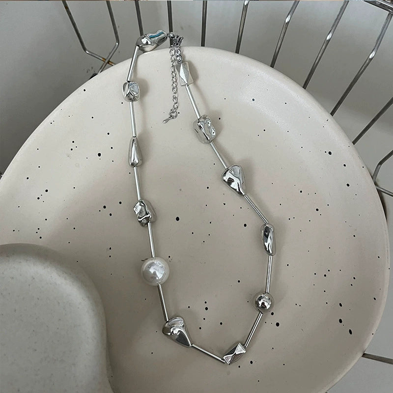 Saina Irregular Metal Pearl Necklace - Silver Spliced Pearl Necklace [JLY4HGKO]