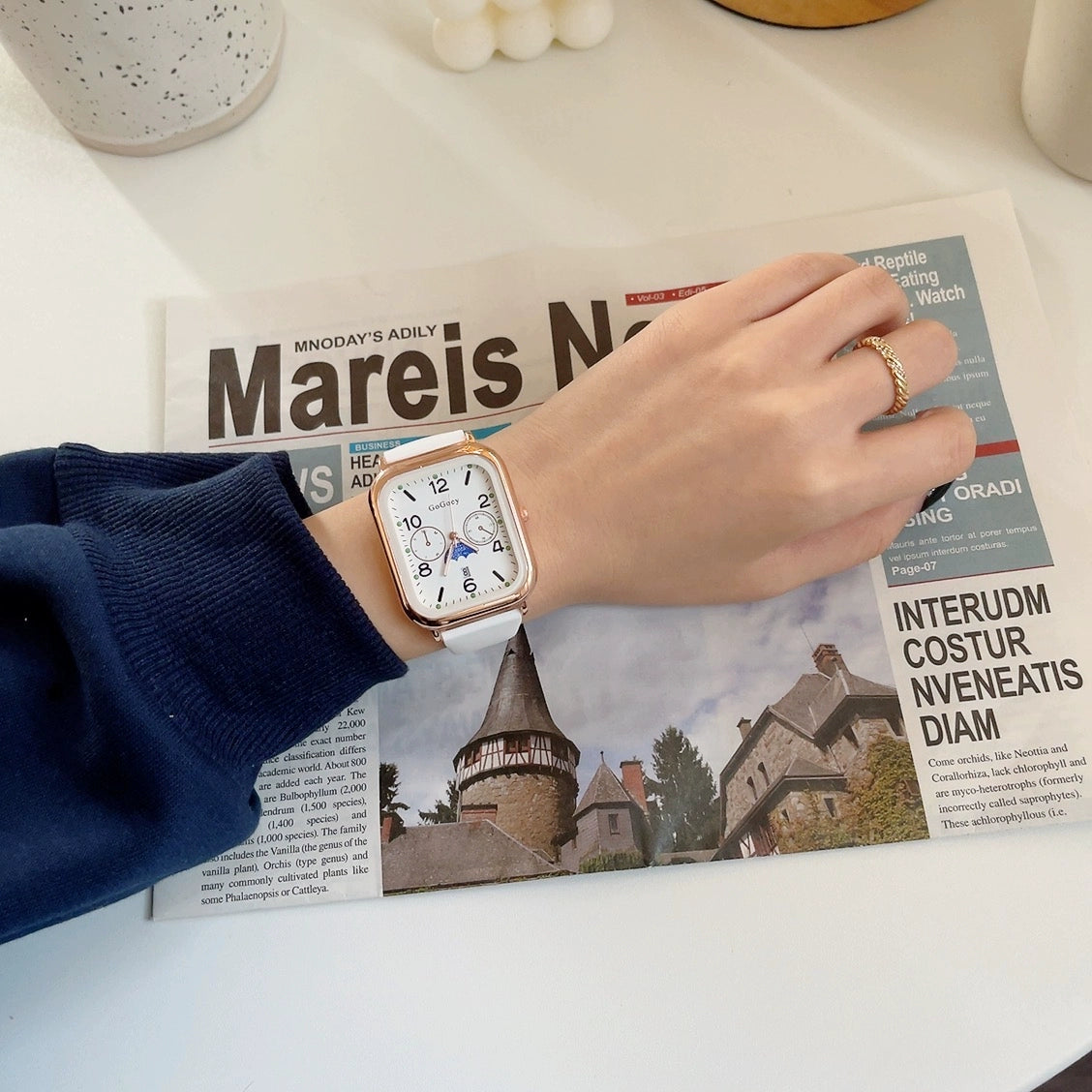 Zyla Modern Square Quartz Watch - White [EYTFVPDW]