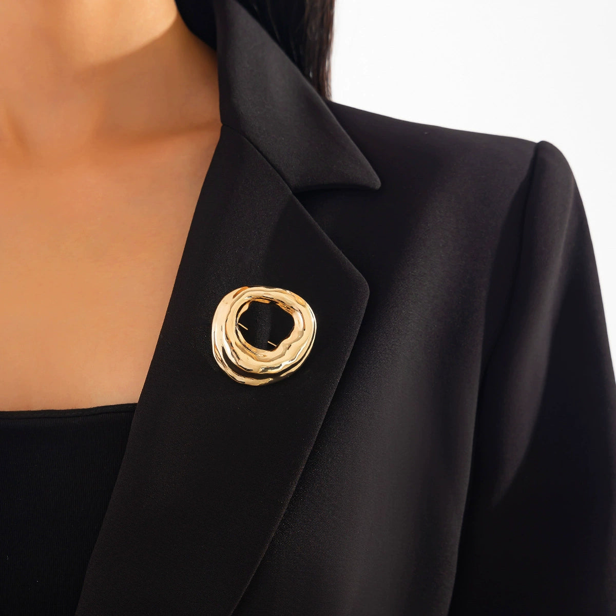 Lucianna Molten Metal Brooch - Style 03 Gold [71KQS9Y5]